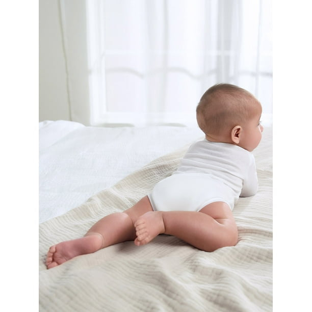 Gerber long sleeve onesies (3-pack)